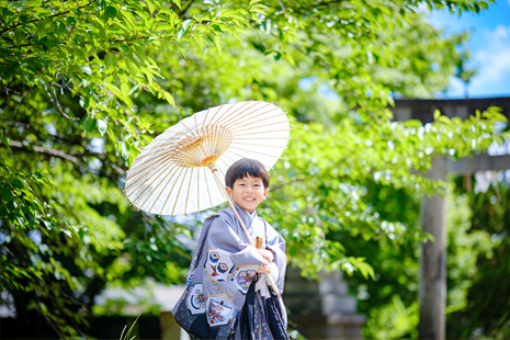753 LOCATION PHOT　ロケーション撮影も大変人気です。当店近隣の神社や公園など坂下町内であれば出張代無料です。新宿熊野神社「長床」・会津若松市鶴ヶ城など、町外の場合は出張代 5,500円(税込)～かかります。